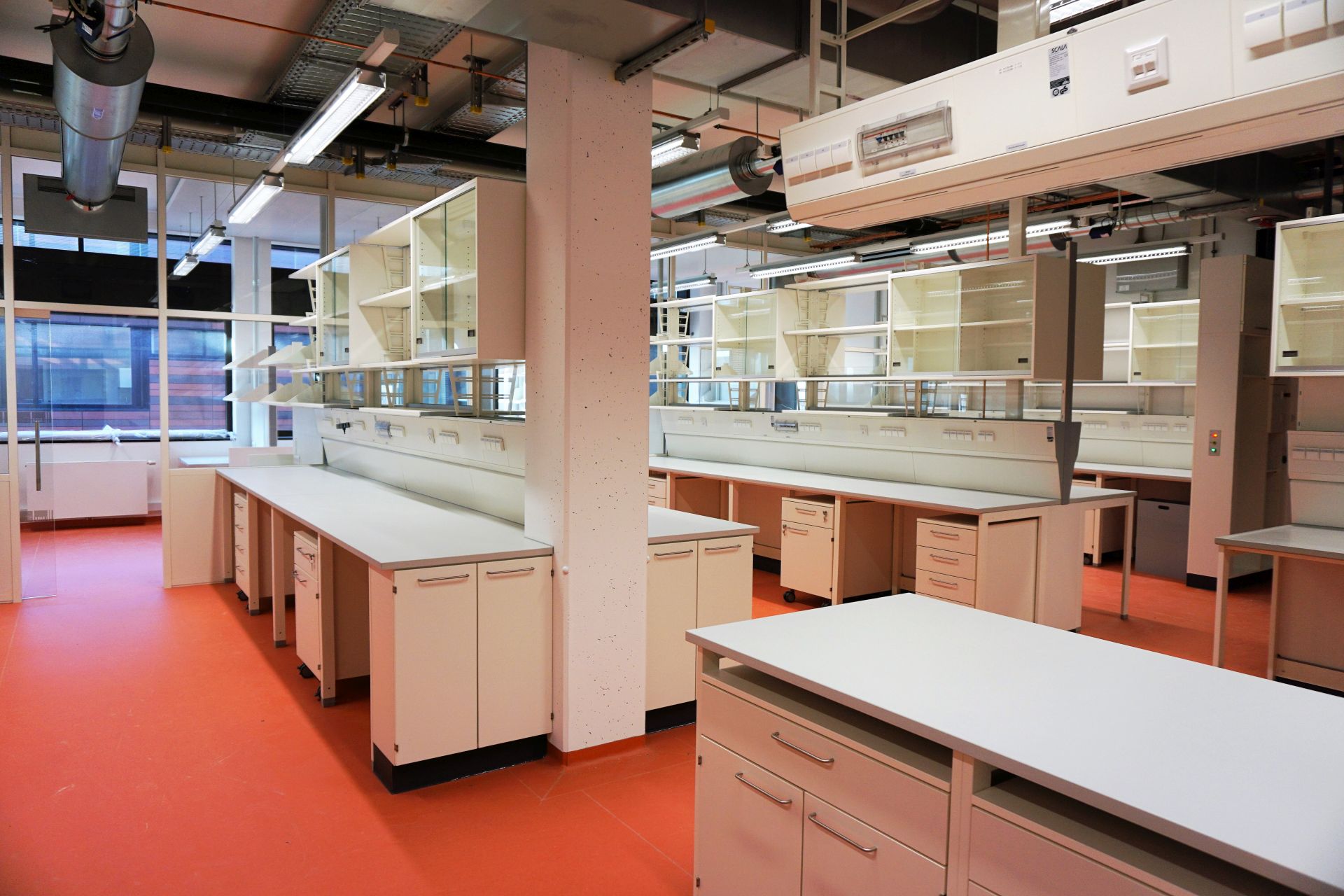 Biomedizinisches Zentrum - elcon Elektrotechnik Consult GmbH